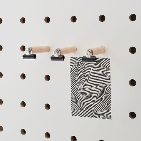 metal bulldog clip for pegs to fit into kreisdesign pegboard to hold postcards